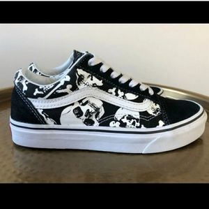 Skulls vans shoes M10.5